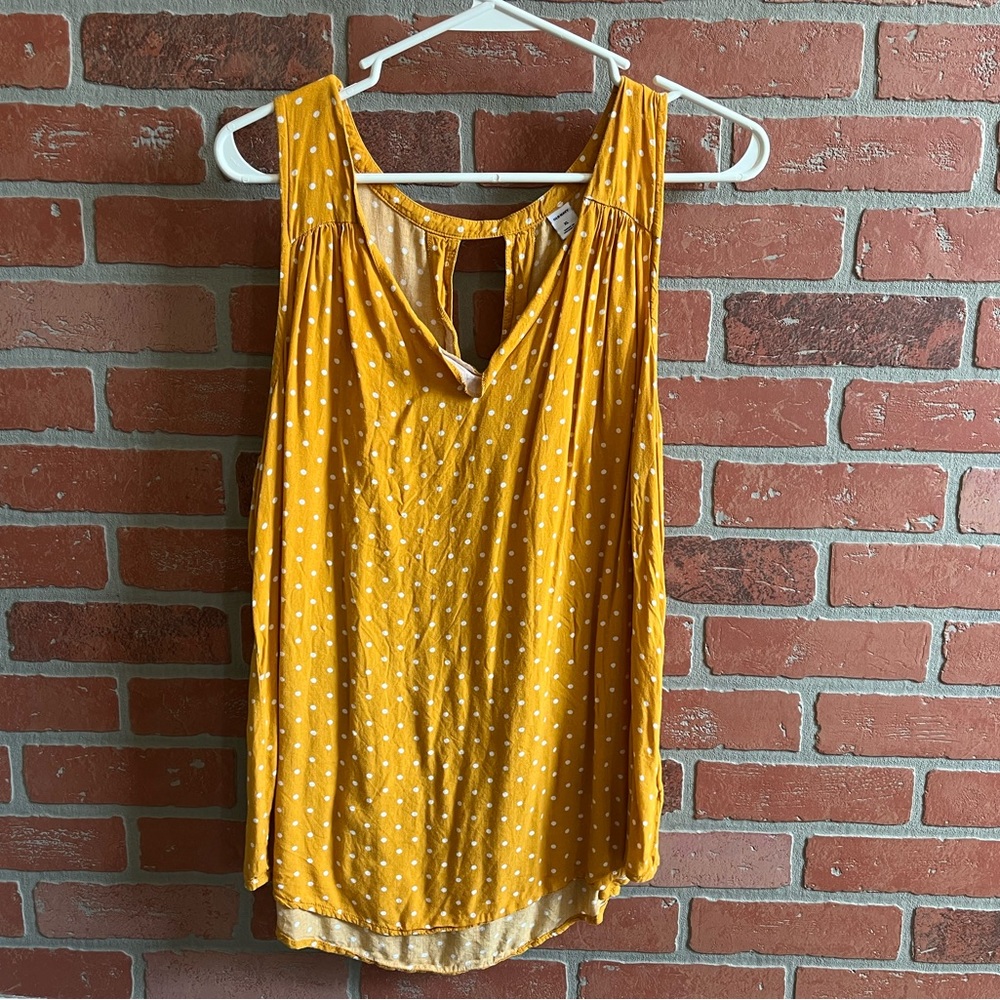 Polka dot tank